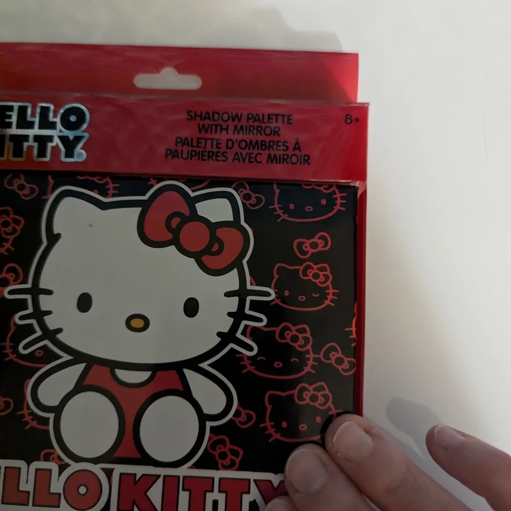 ~Hello Kitty Townley Eyeshadow Palette with Mirror Brush 8 Shades.